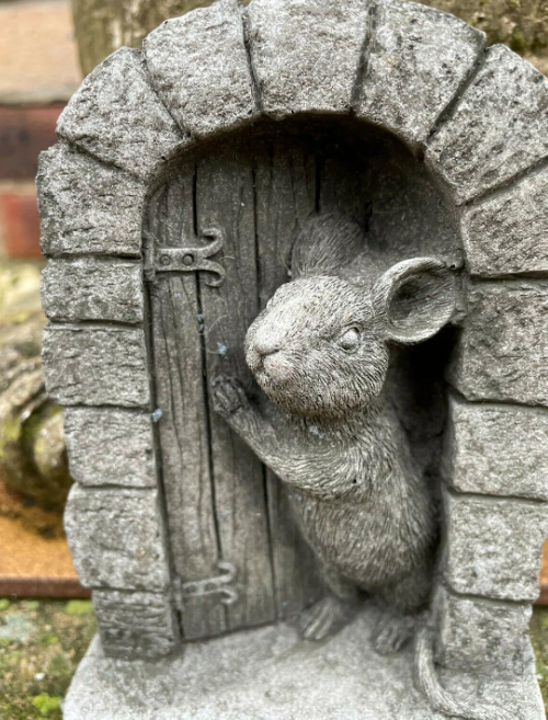 Whimsical Mouse Door Garden Statue - Concrete Fairy Garden Ornament